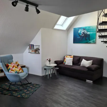 Apartment Maisonette-wohnung Mit Balkon *